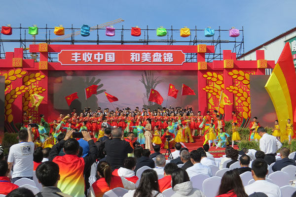 《艺术课程学习表现：课堂参与与作业成果记录》