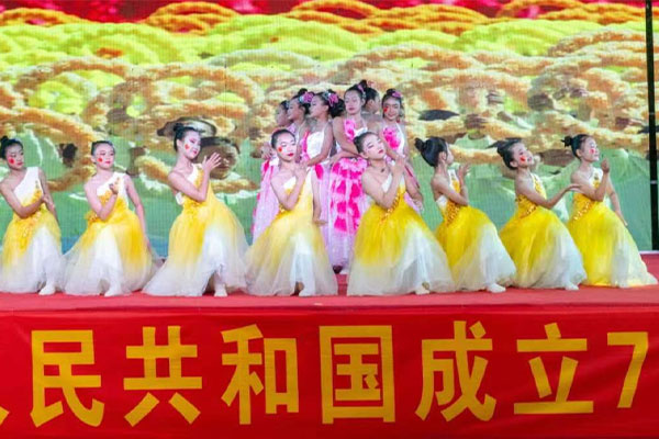 《艺术素养不只有考级：高中生 “非遗体验” 活动记录获高校认可》