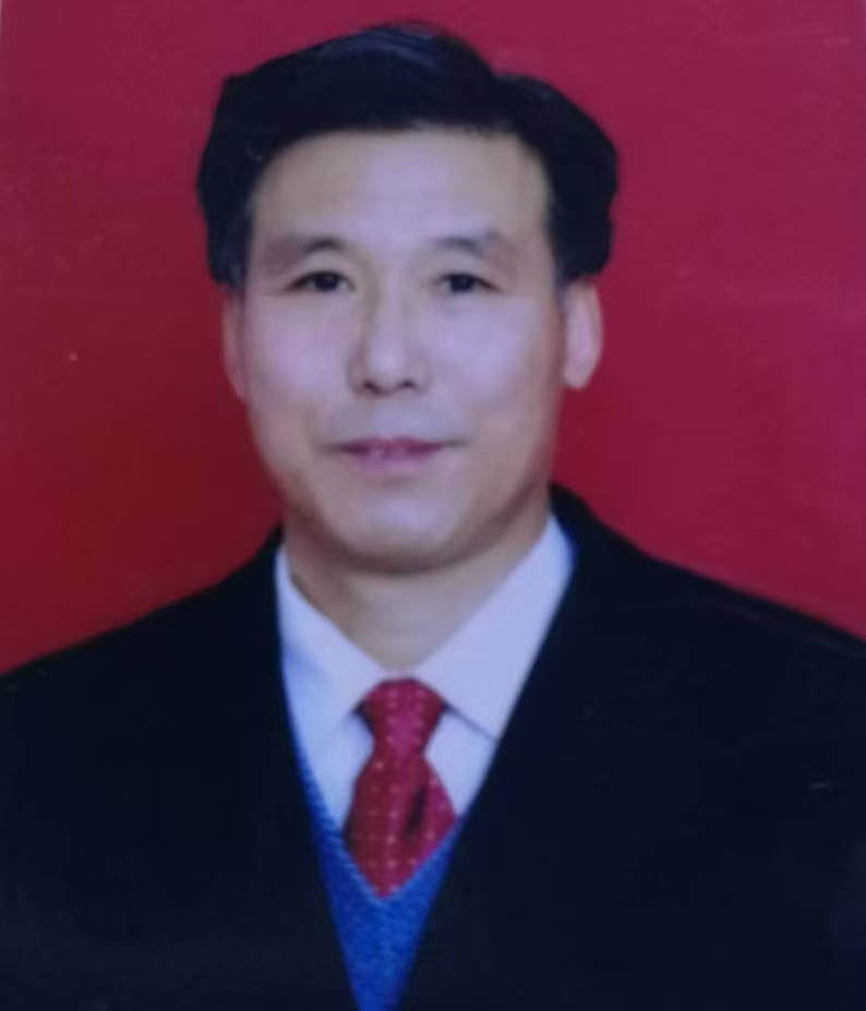  红色艺术顾问【 吕建华】